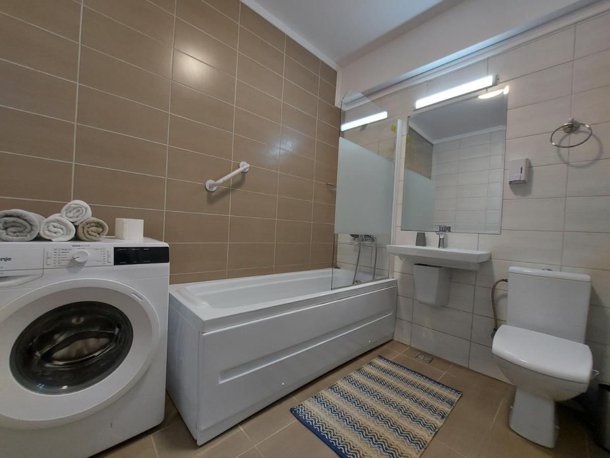 Rivera Apartments - Premium Accomodation Iasi Esterno foto