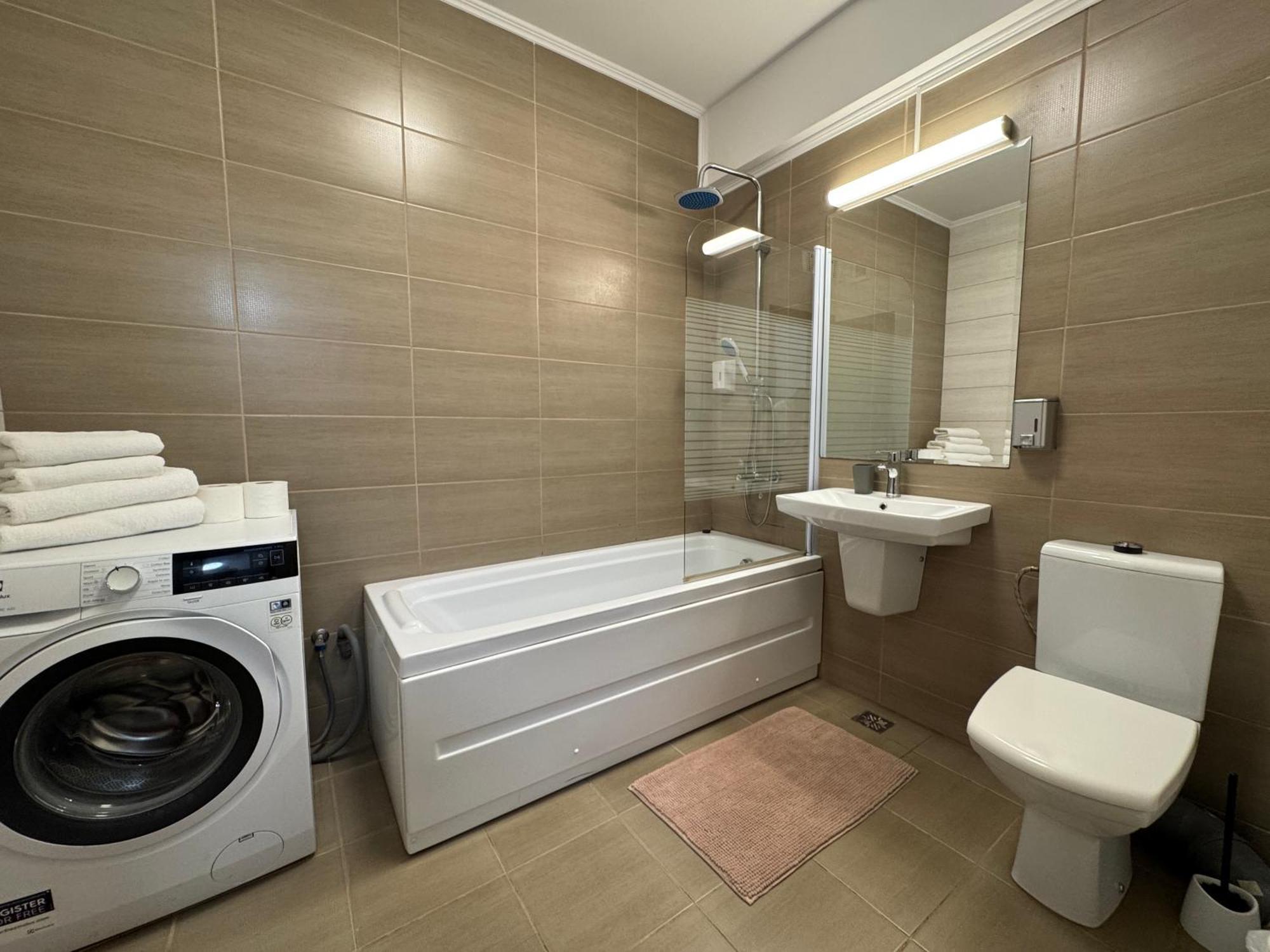 Rivera Apartments - Premium Accomodation Iasi Esterno foto